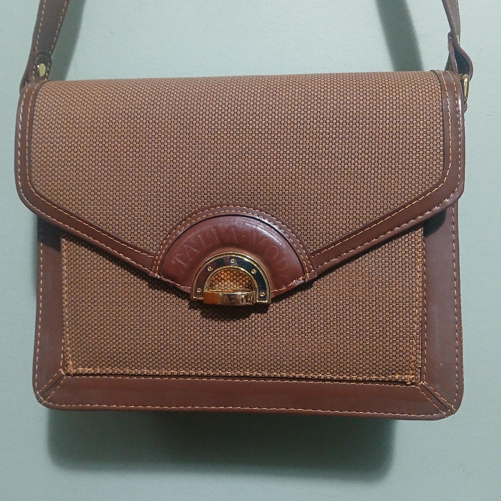 EUC Italia Moda Crossbody